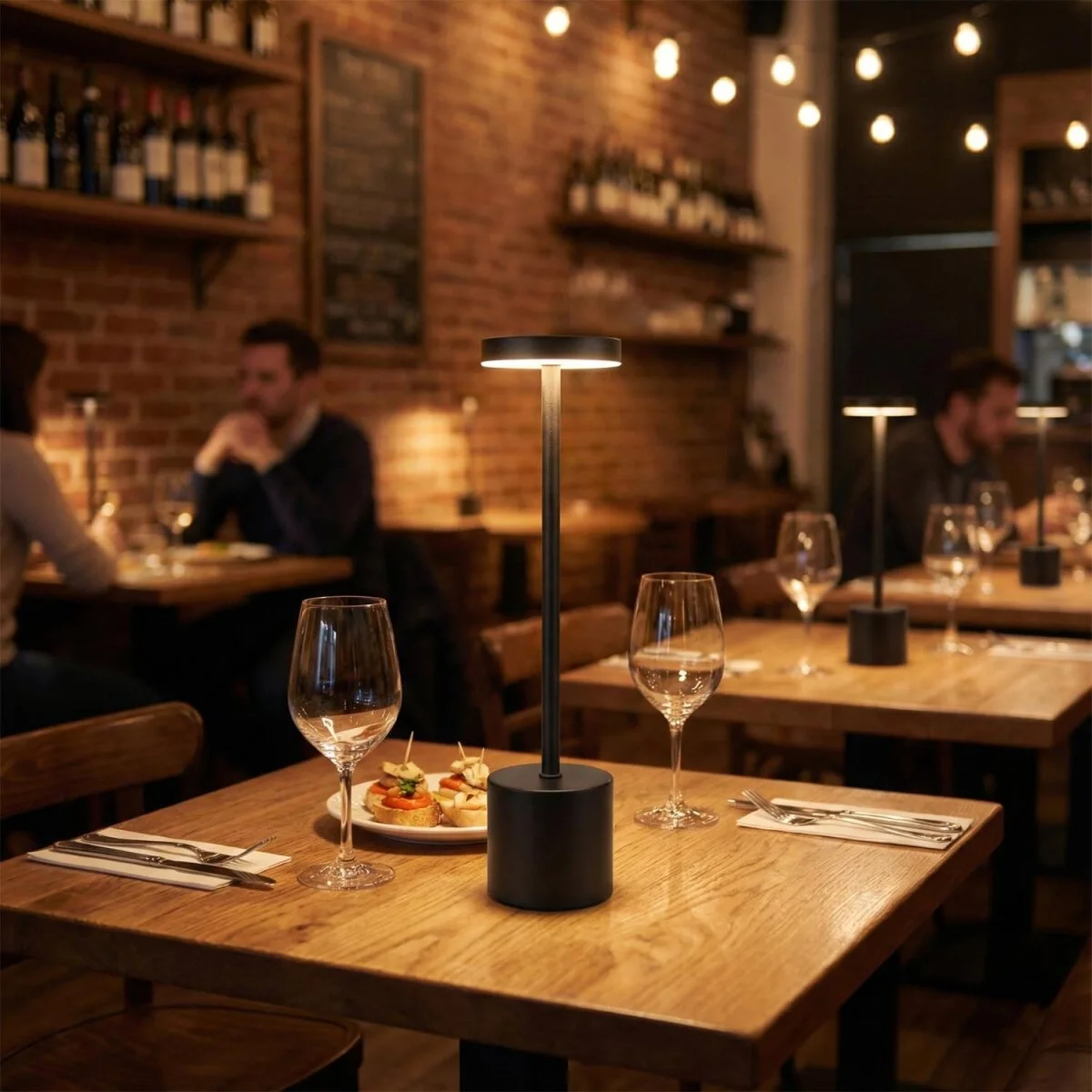 PANTHER PT-704 SİYAH USB ŞARJLI MASA LAMBASI